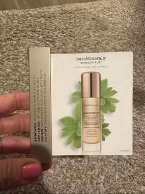 FREE in bundle NWT bareMinerals Skinlongevity Vital Power Infusion - serum